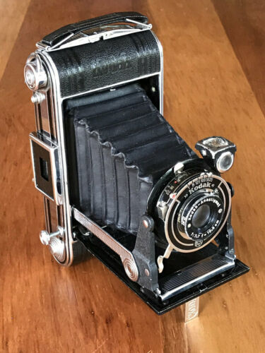 Kodak Junior 620 Folding Camera, Art Deco Styling, Bellows, Lens, Antique 620 Jr