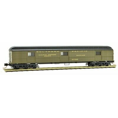 Microtrains N Scale 14900070 Southern Pacific 70' Heavyweight Horse Car