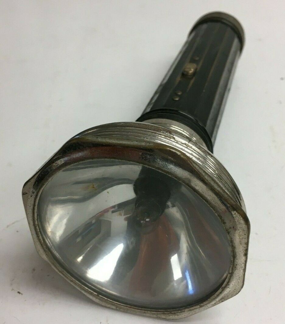 Vintage Beco Beacon Electric Corp Flashlight 3 D Cell Works