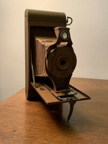 Vintage 1920's Kodak Rainbow Hawk-eye Film Camera No. 2a Brown Folding Model B