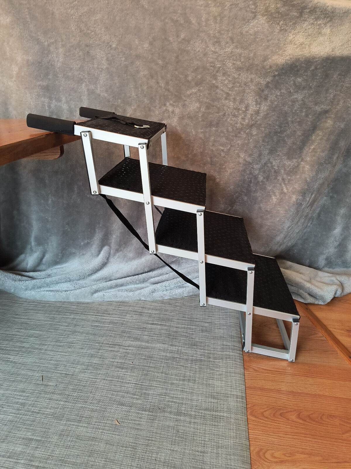 Folding Portable Aluminum Dog Steps/ramp/stairs. Lightweight, Strong, Non-slip