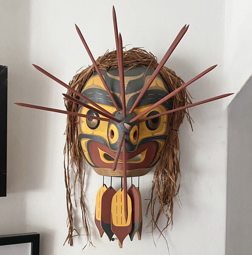Large Northwest Coast Mask Native American Kwakiutl Bee Carving